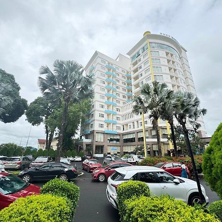 Dakruco Hotel Buon Ma Thuot Kültér fotó