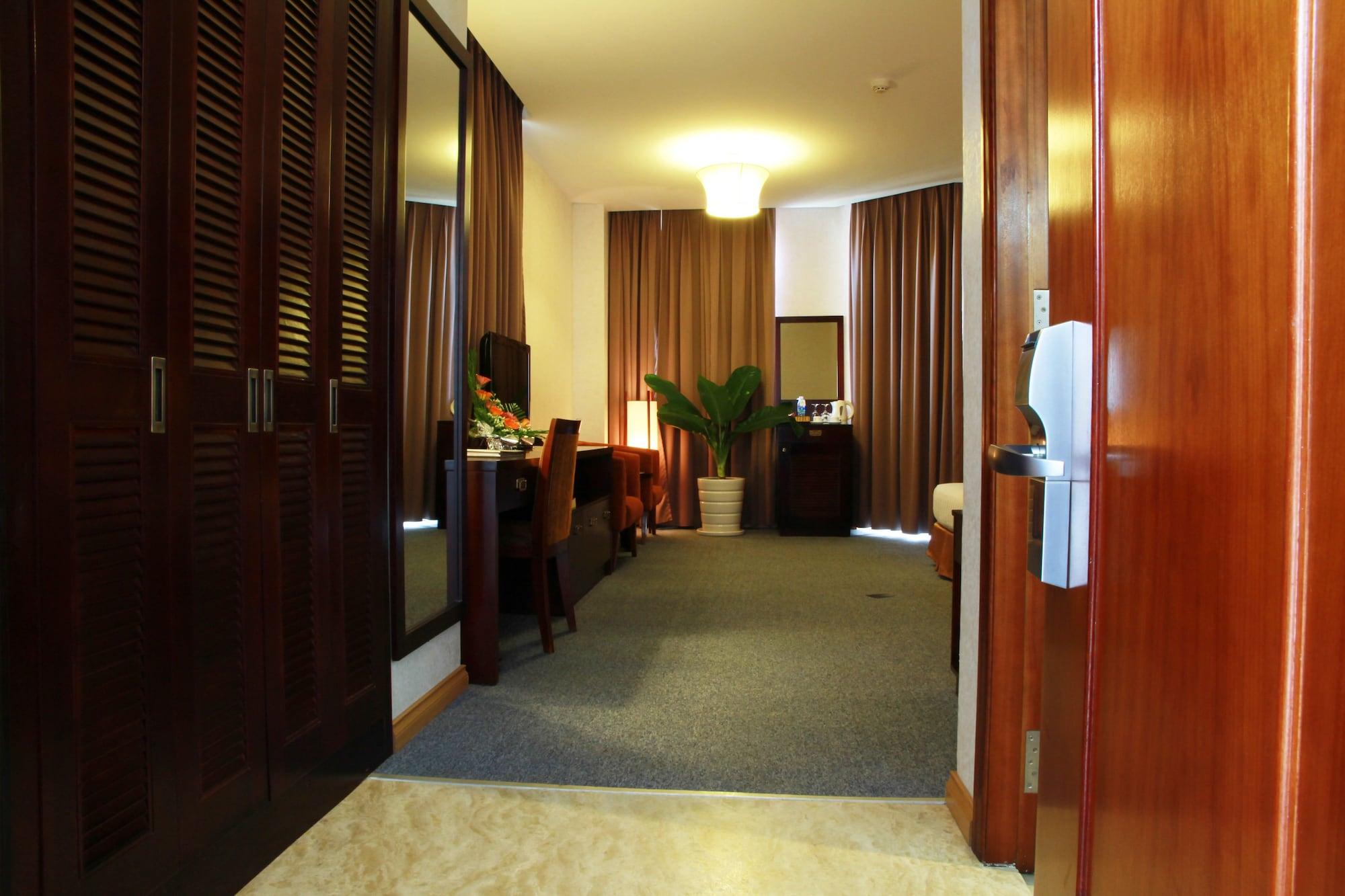Dakruco Hotel Buon Ma Thuot Kültér fotó