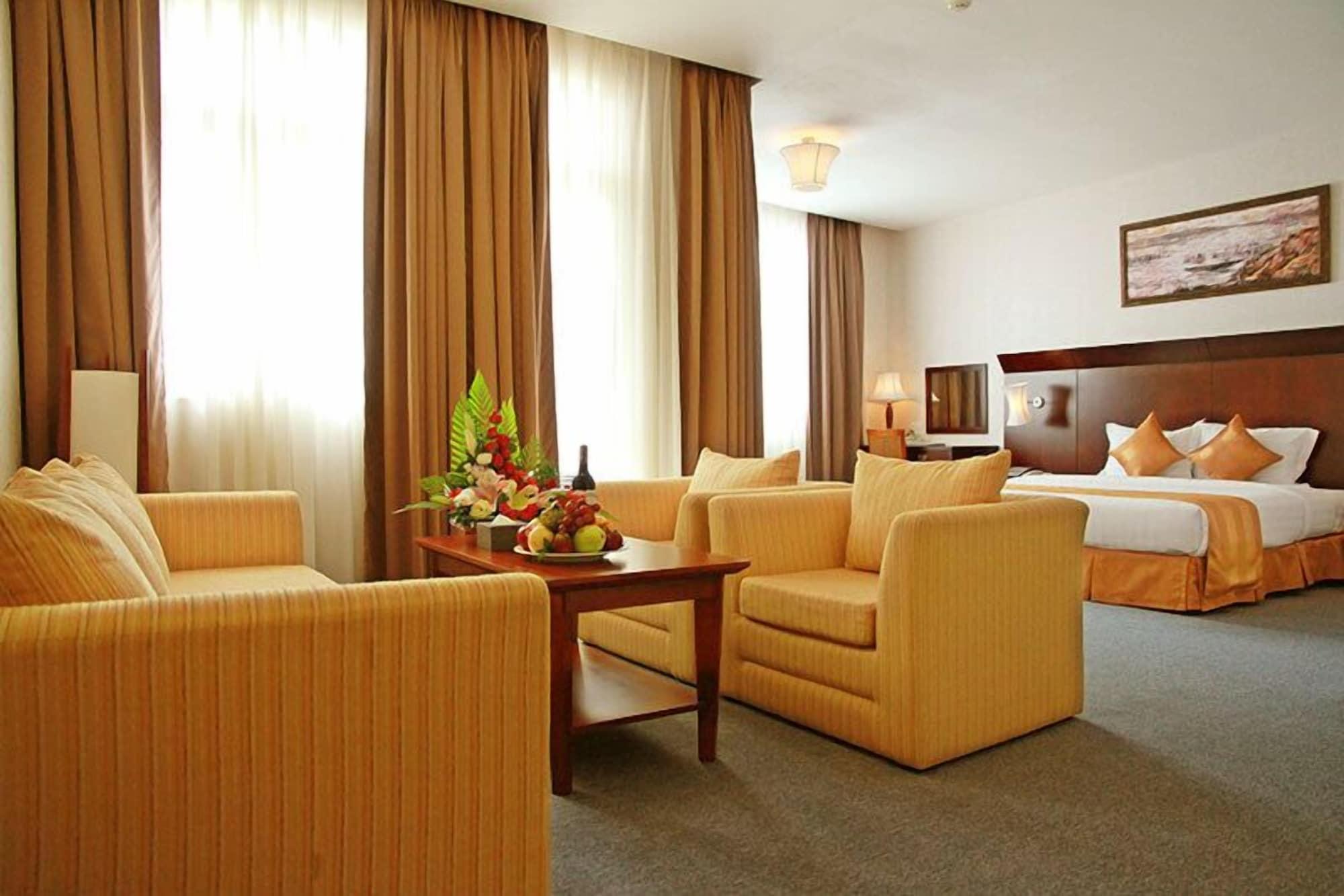 Dakruco Hotel Buon Ma Thuot Kültér fotó