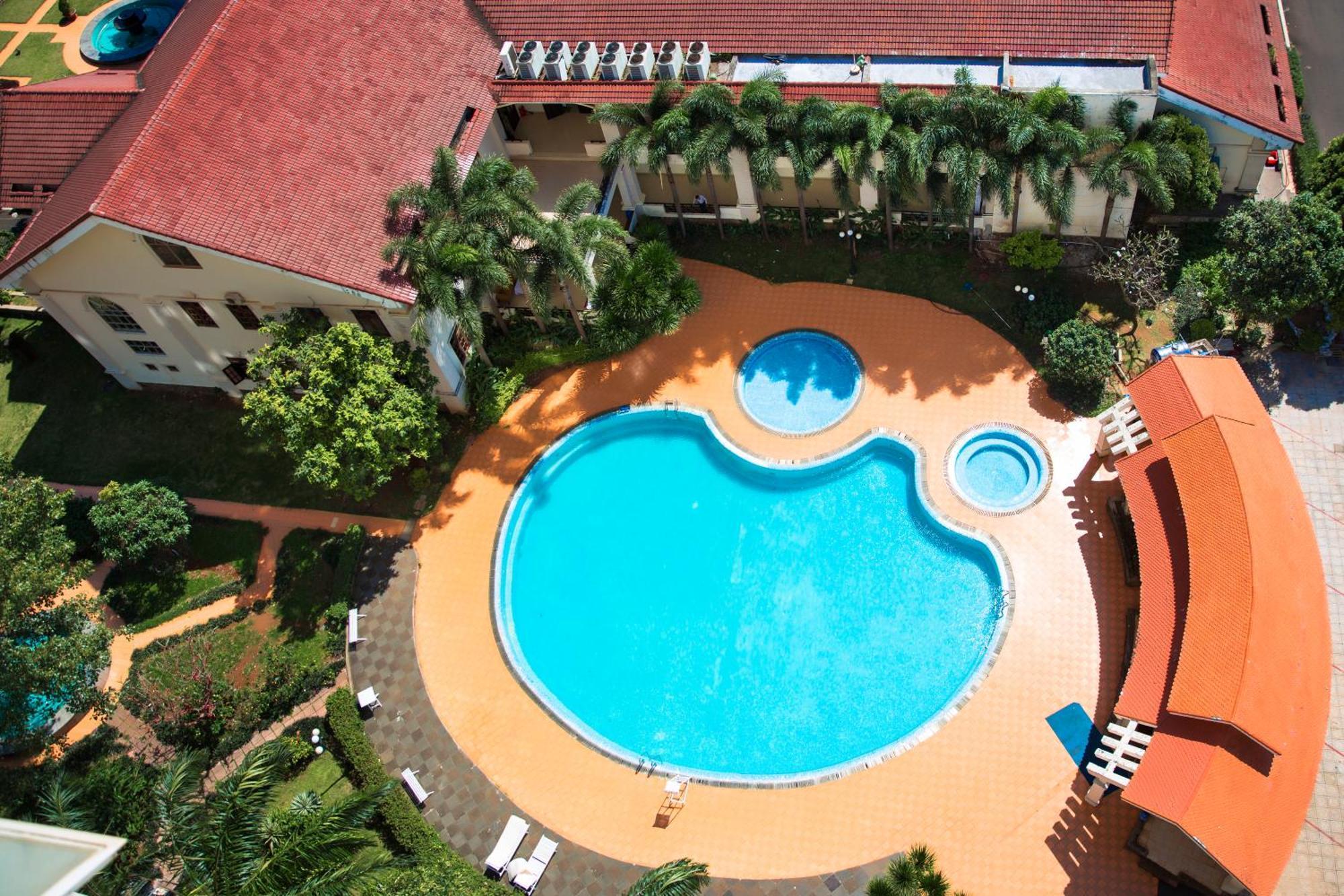 Dakruco Hotel Buon Ma Thuot Kültér fotó