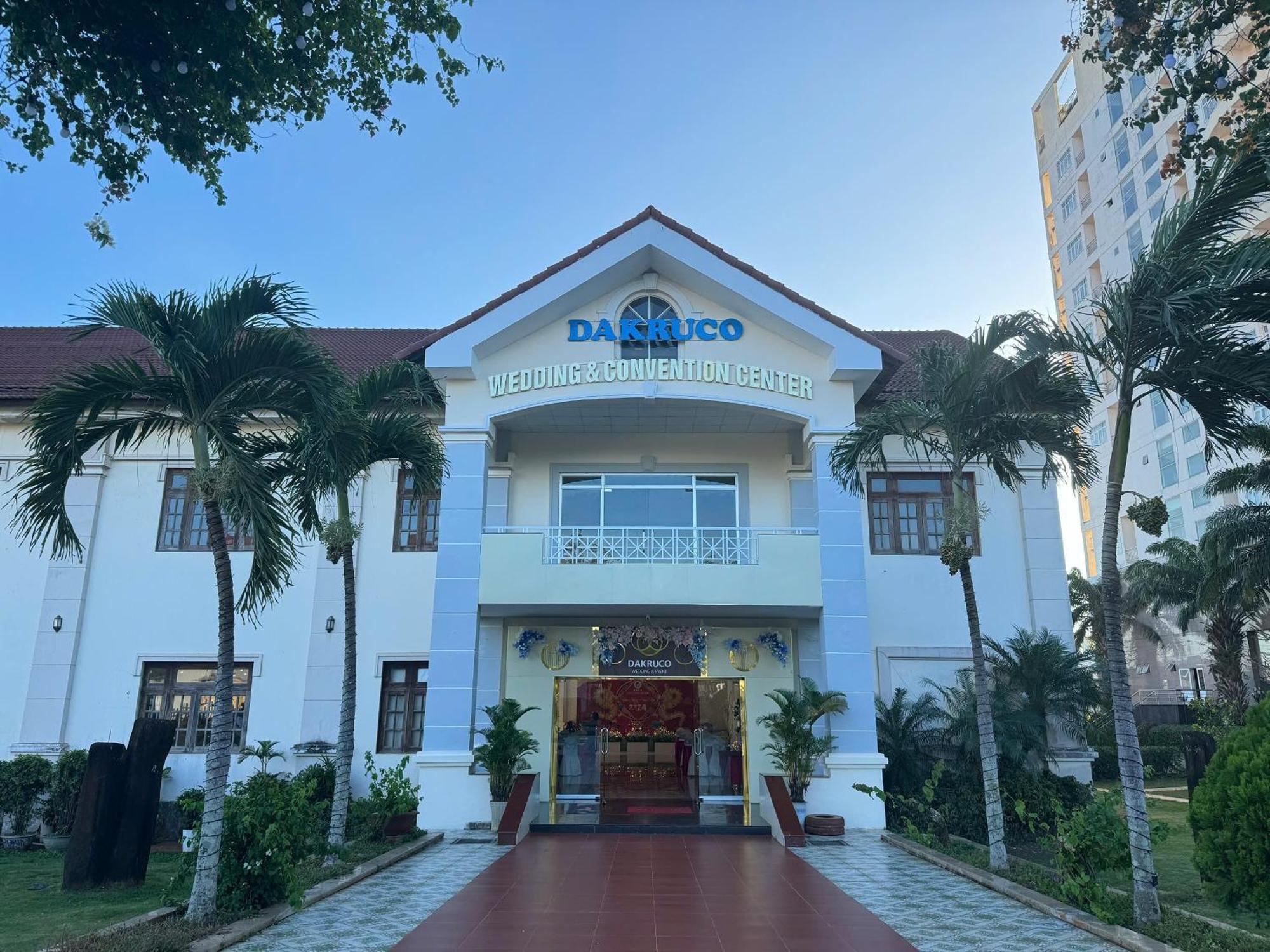 Dakruco Hotel Buon Ma Thuot Kültér fotó