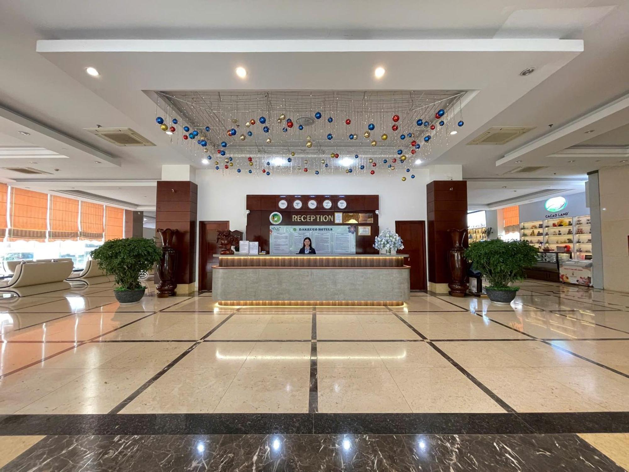 Dakruco Hotel Buon Ma Thuot Kültér fotó