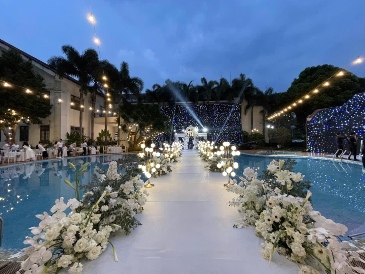 Dakruco Hotel Buon Ma Thuot Kültér fotó