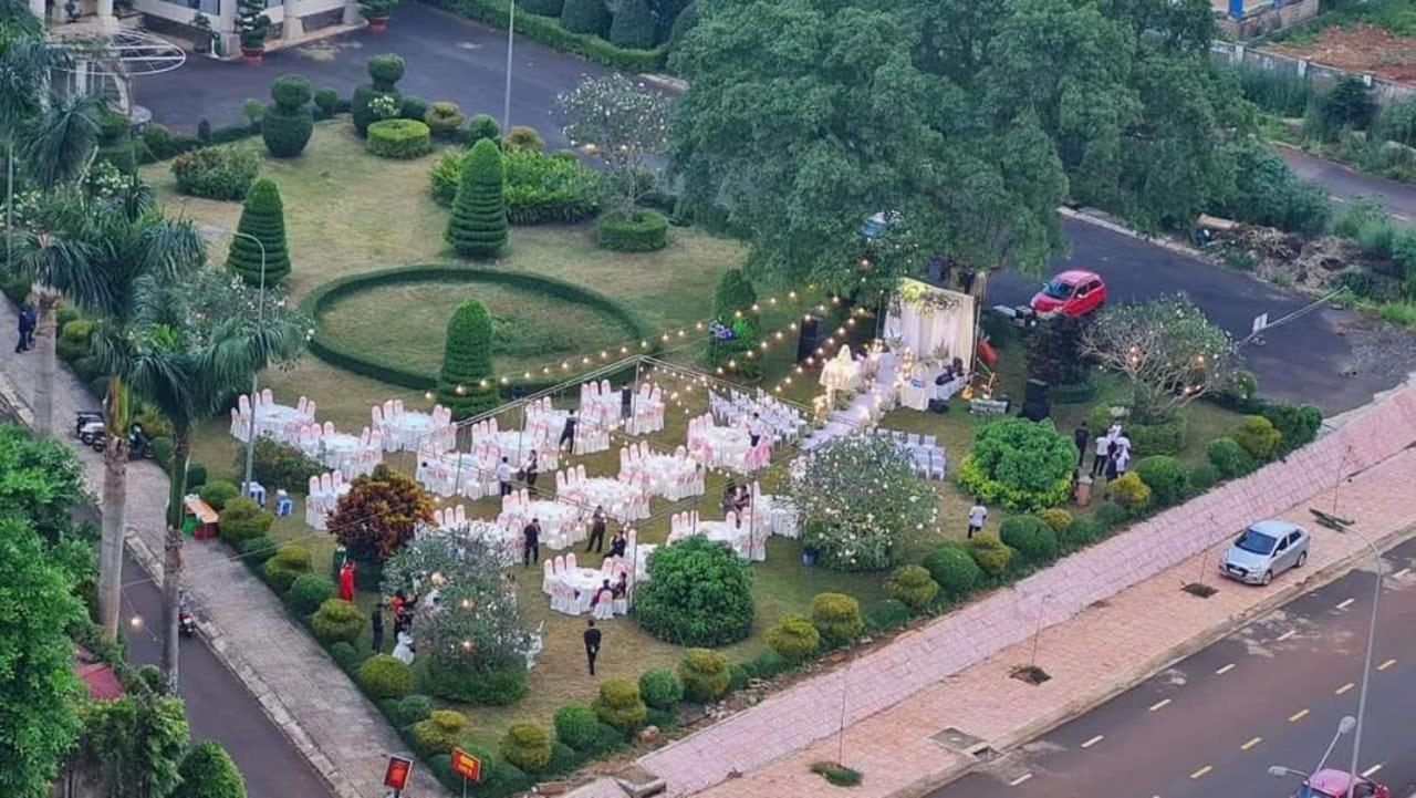 Dakruco Hotel Buon Ma Thuot Kültér fotó