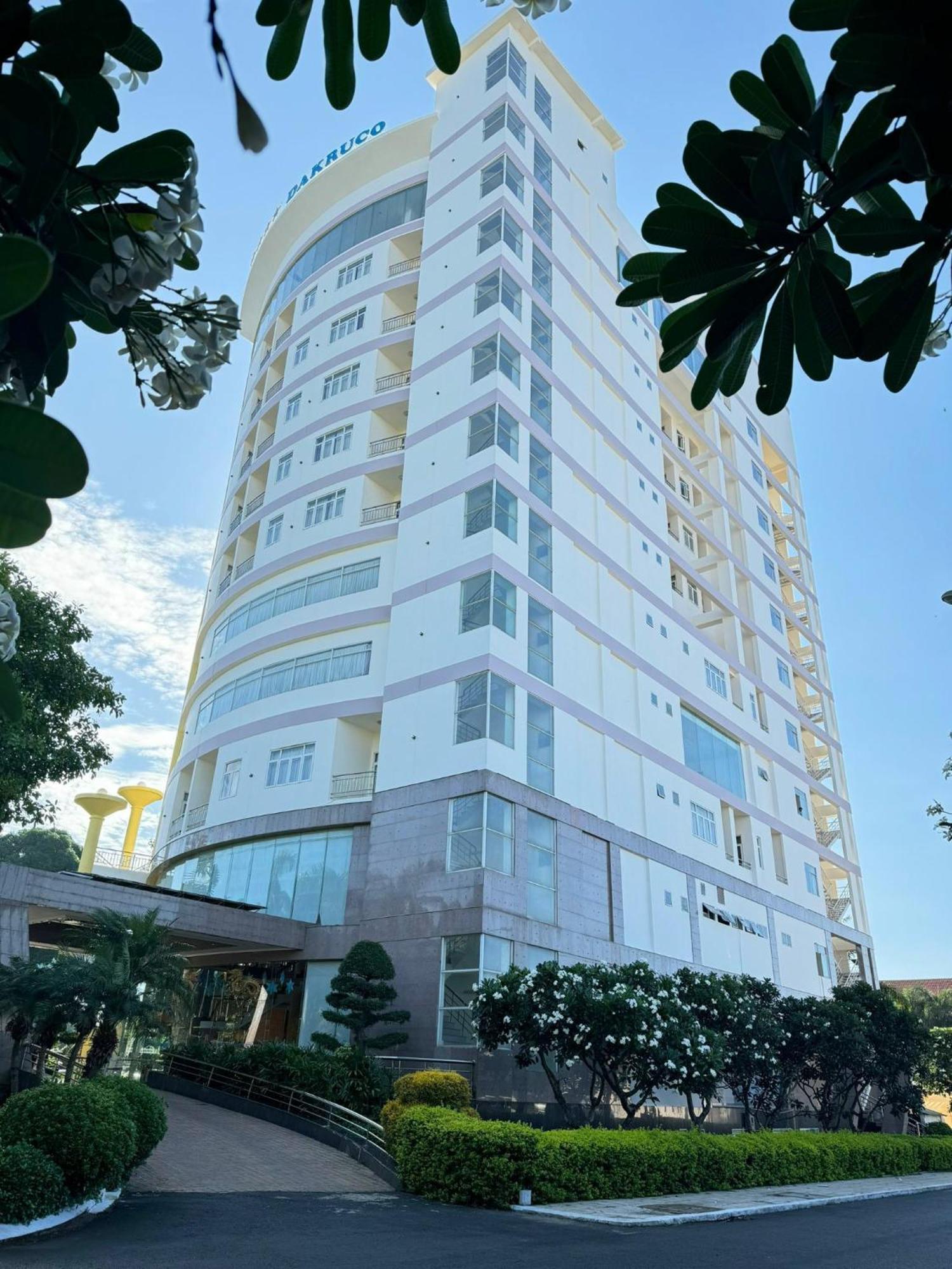 Dakruco Hotel Buon Ma Thuot Kültér fotó