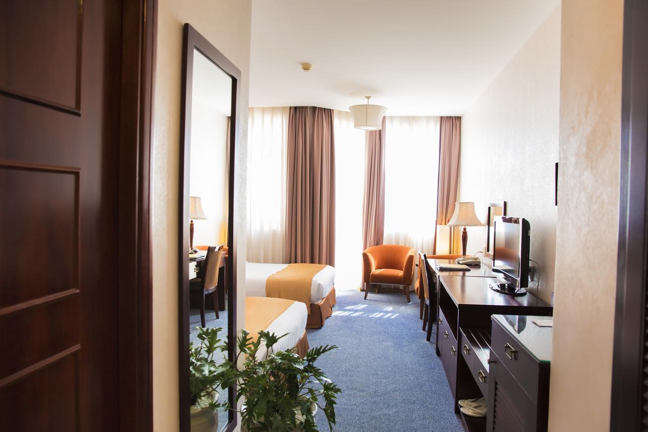 Dakruco Hotel Buon Ma Thuot Kültér fotó